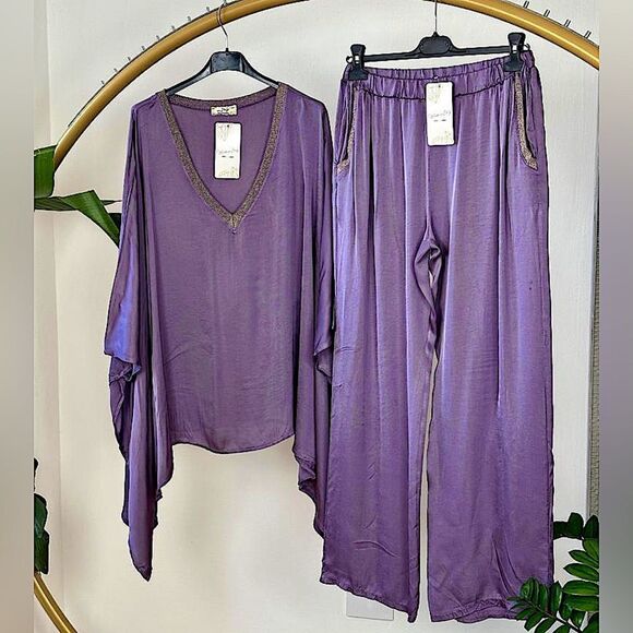 Made in Italy Satin Set - Picture 3 of 10